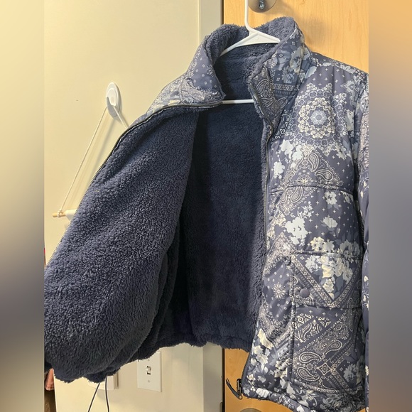 reversible floral and fuzzy jacket - Picture 3 of 4